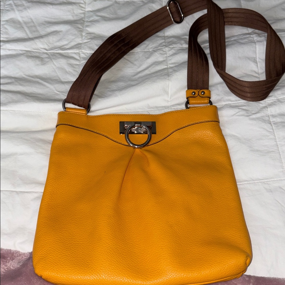 Salvatore Ferragamo cross body mustard colored, Brown adjustable strap Accessory
